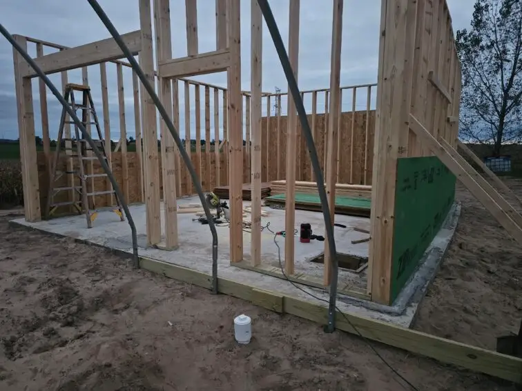 Building test facility for Eden Pyramids